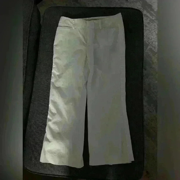 Banana Republic Cropped Size 4 - Picture 1 of 4